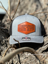 Load image into Gallery viewer, Come & Take It (Barbwire) Trucker Hats